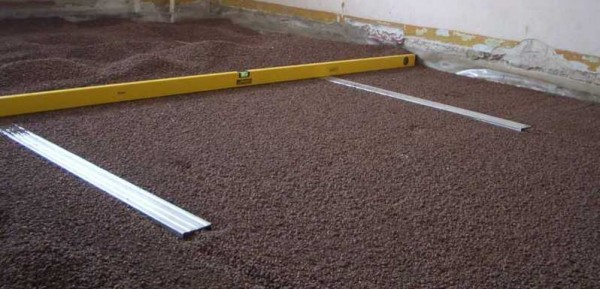 Як вирівняти бетонну підлогу