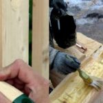 Каким образом можно защитить древесину от разрушения
