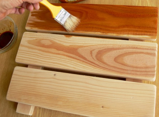 Чим пофарбувати дерев'яну підлогу на відкритій веранді