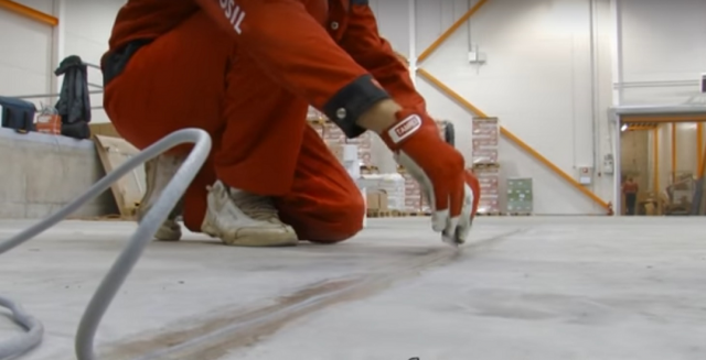Деформаційні шви в бетонних підлогах: норми, глибина, ширина, як зробити, нарізка, заповнення, ремонт