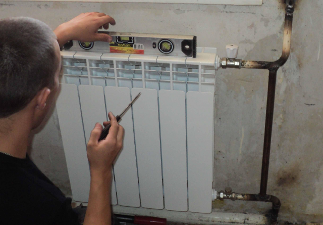 Радиаторы отопления: как соединить между собой, видео